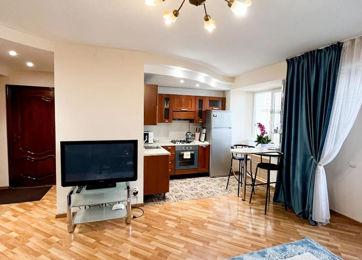 Золотой Квадрат 60 Кв2 Apartamento Almaty